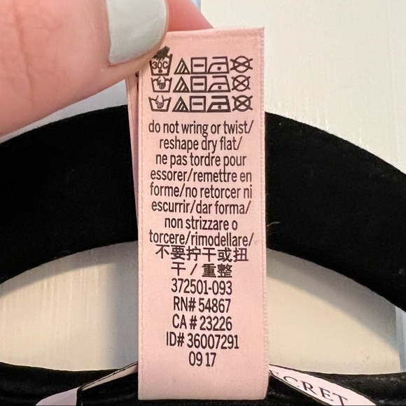 Victoria’s Secret | Dream Angels Chantilly Lace Wrap Bodysuit, Black - EUC - Picture 10 of 10